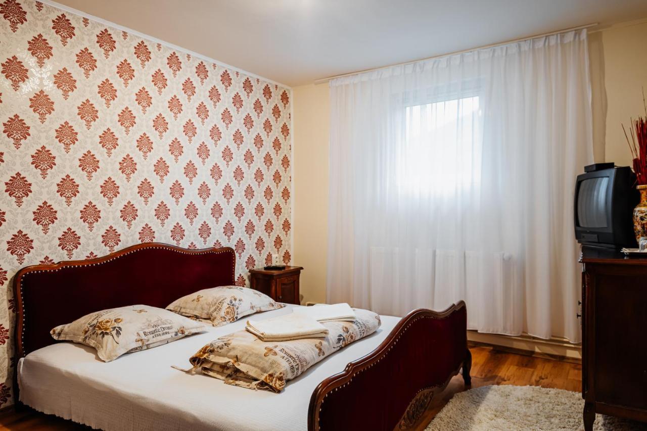 Hôtel Casa Ardeleana à Lotrioara Extérieur photo